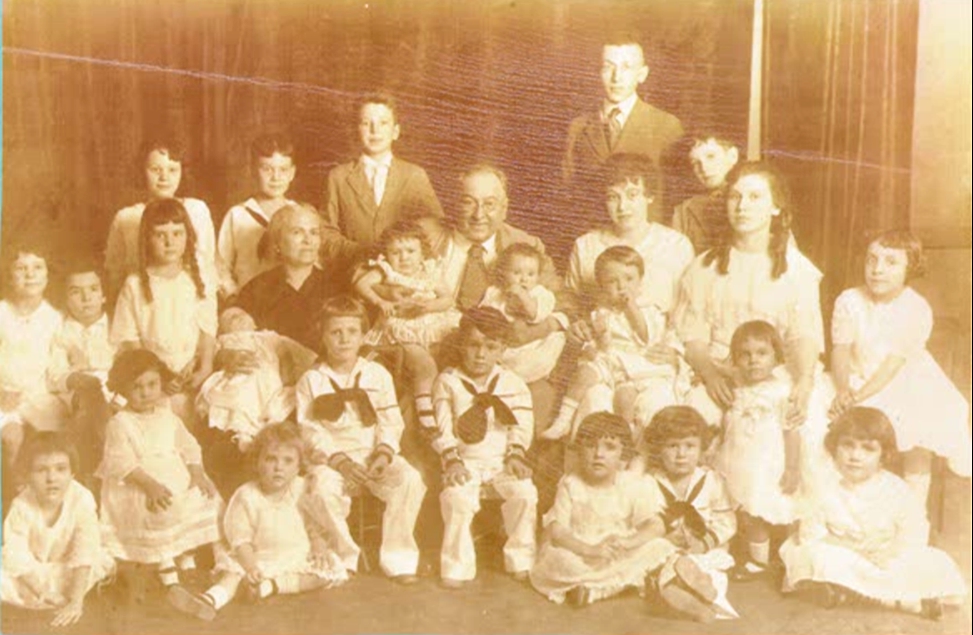 Grandchildren of Camilo and Angela
